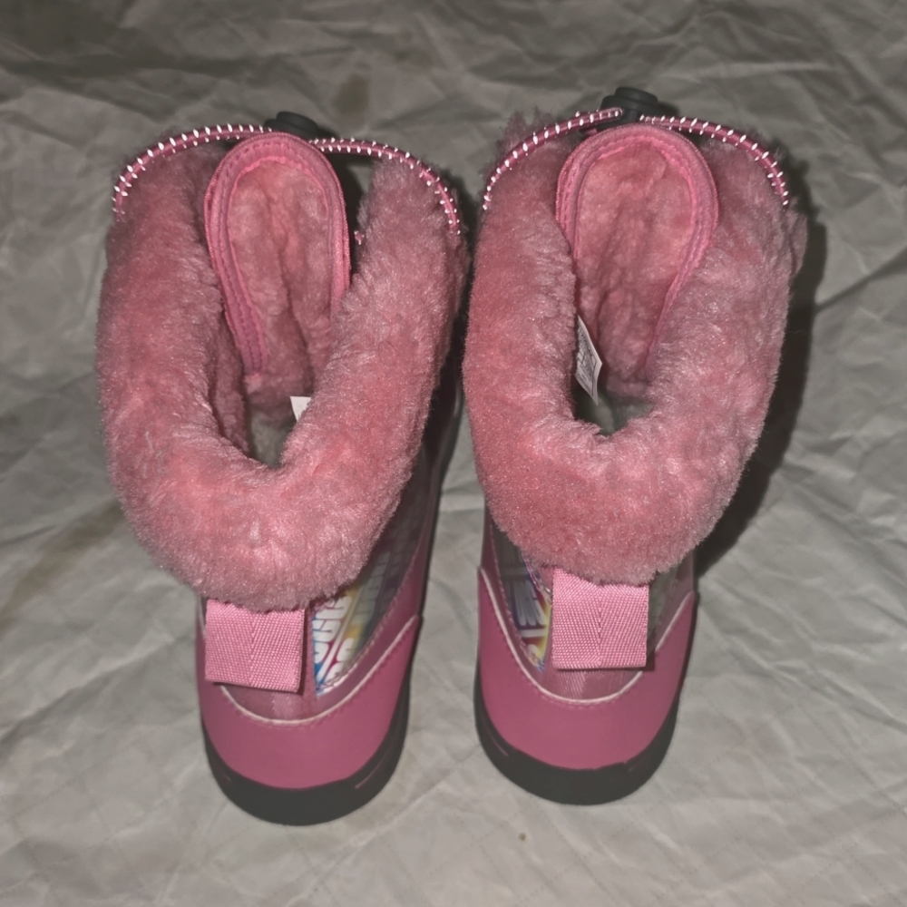 Ugg Kids Butte II Chromatic Snowboots, US size 4/UK size 3
